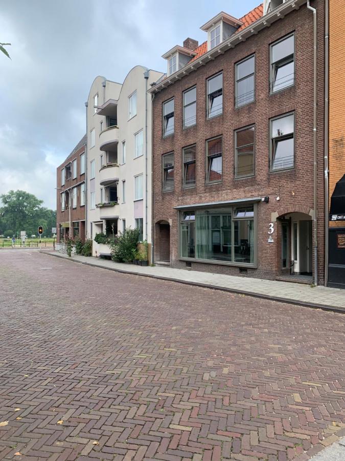 Stadshotel Aan De Ijssel In Hartje Deventer Exterior photo